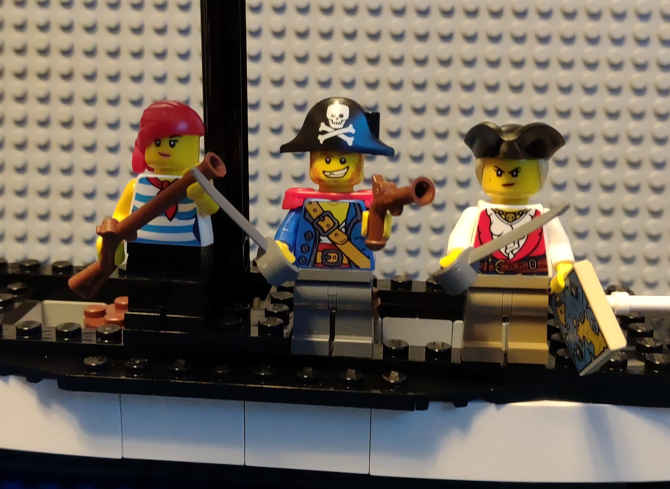pirateboat_crew.jpg